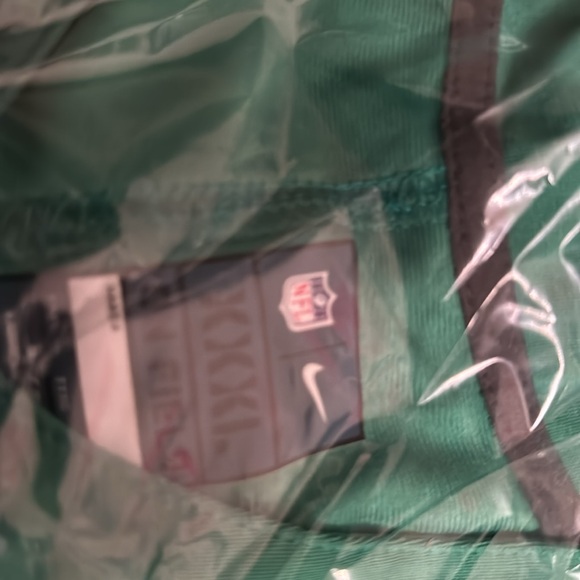 Saquan Barkley Kelly Green On Field Alternate Stitched Jersey New with tags. - Picture 15 of 15